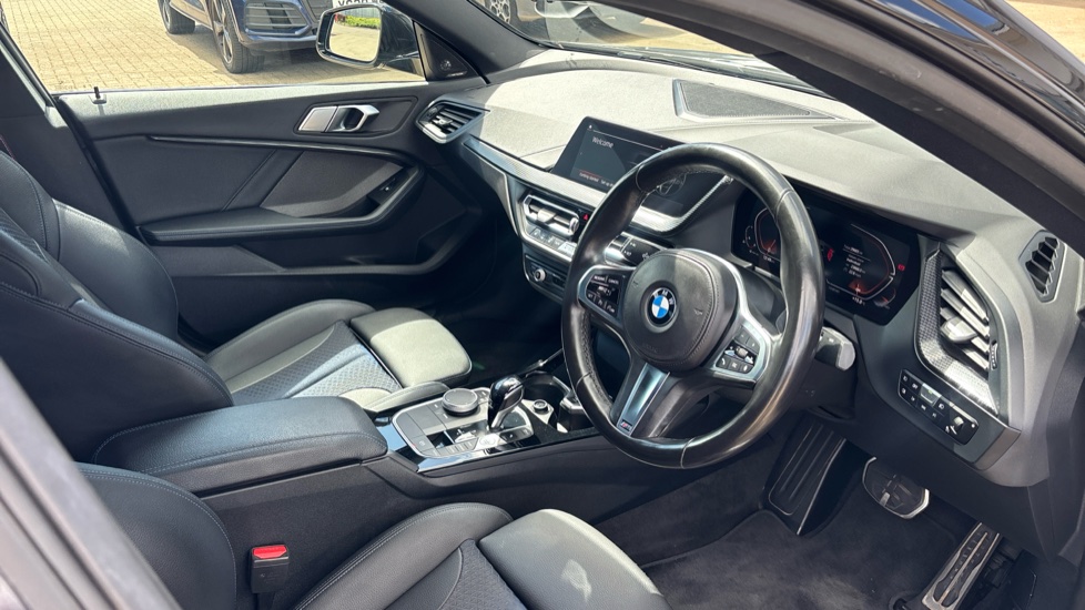 BMW 2 Series 218i [136] M Sport 4dr DCT Petrol Saloon - Image 6