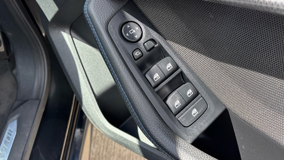 BMW 2 Series 218i [136] M Sport 4dr DCT Petrol Saloon - Image 35