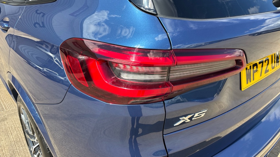 BMW X5 xDrive30d MHT M Sport 5dr Auto Diesel Estate - Image 30