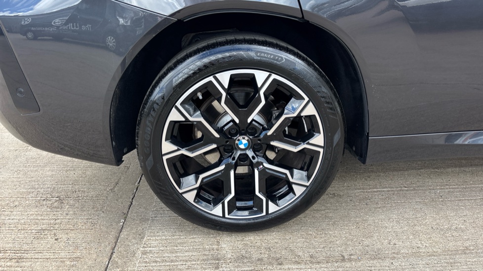 BMW X3 20 xDrive M Sport 5dr Step Auto Petrol Estate - Image 39