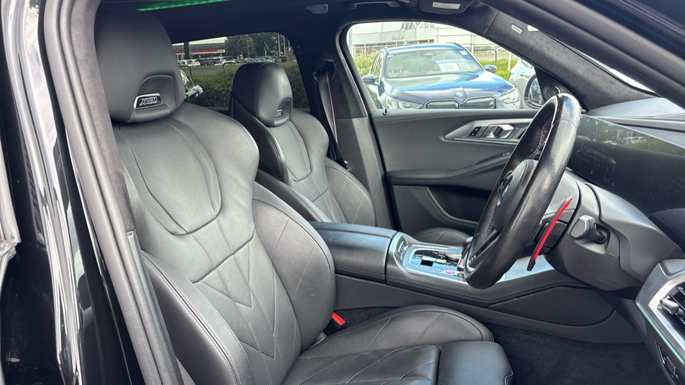 BMW XM 5dr Auto Estate - Image 11
