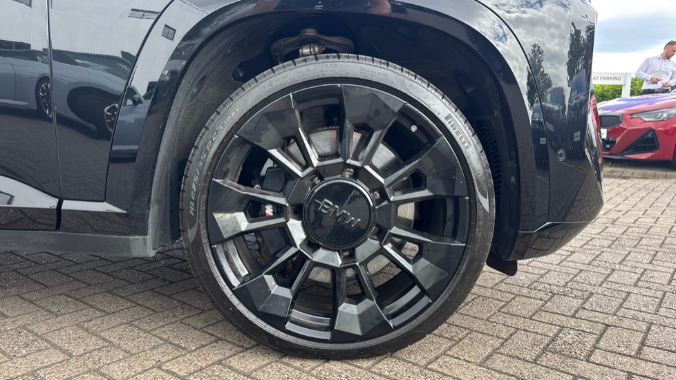 BMW XM 5dr Auto Estate - Image 14
