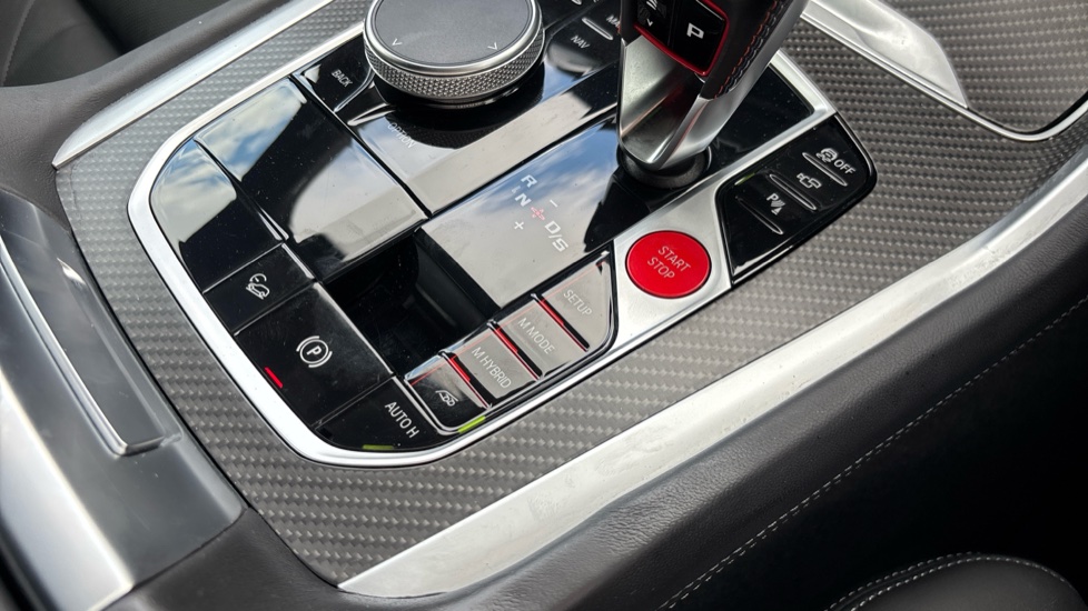 BMW XM 5dr Auto Estate - Image 19
