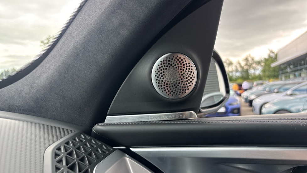 BMW XM 5dr Auto Estate - Image 20