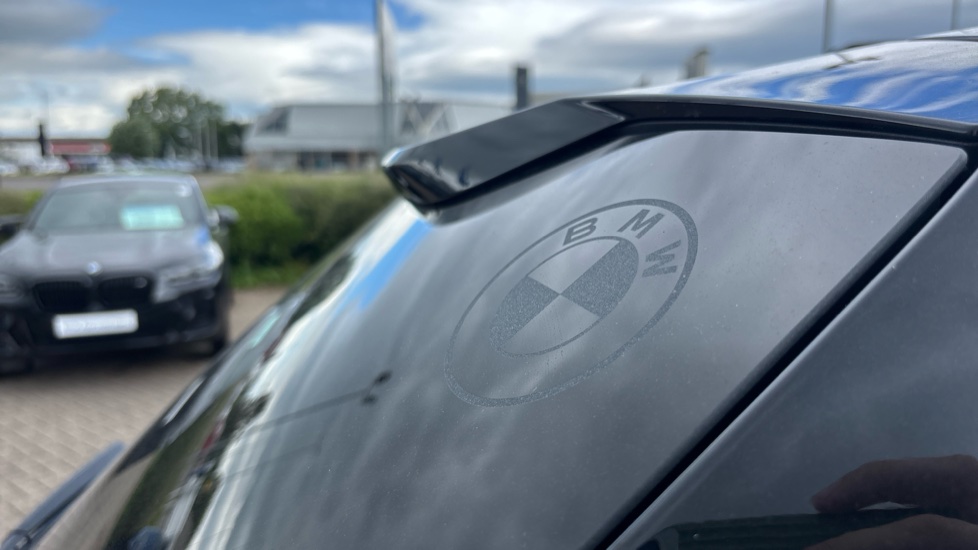BMW XM 5dr Auto Estate - Image 32