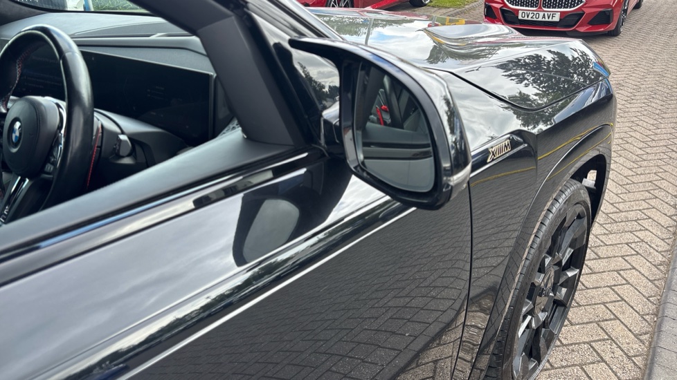 BMW XM 5dr Auto Estate - Image 33