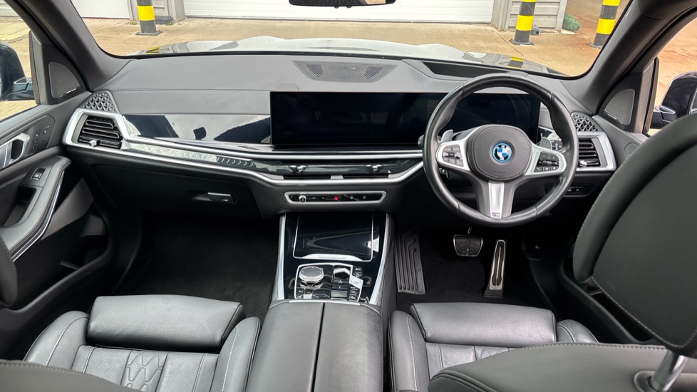 BMW X5 xDrive50e M Sport 5dr Auto Estate - Image 4