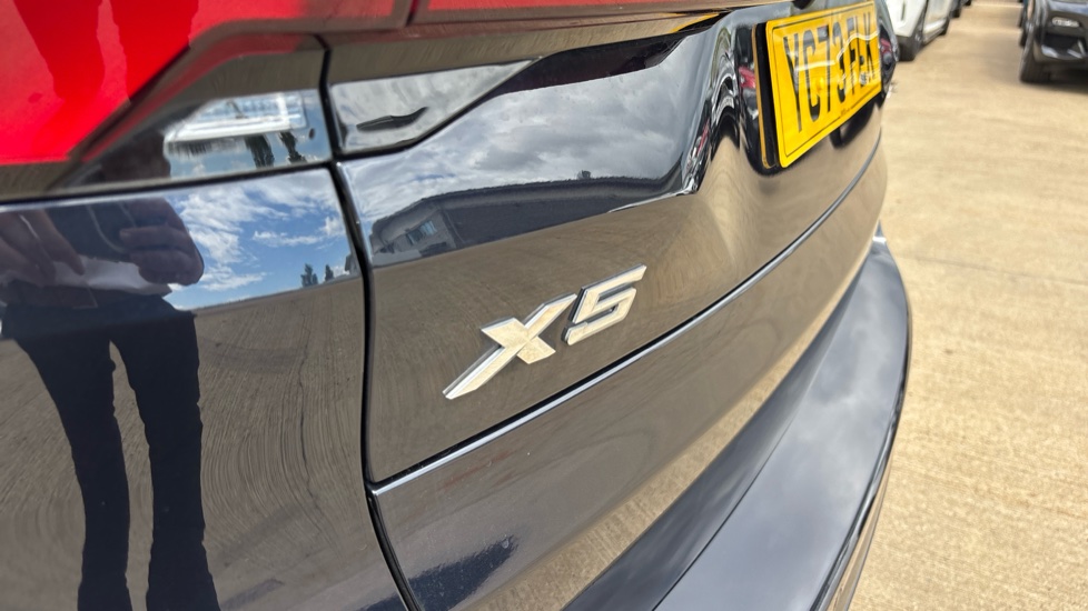 BMW X5 xDrive50e M Sport 5dr Auto Estate - Image 26