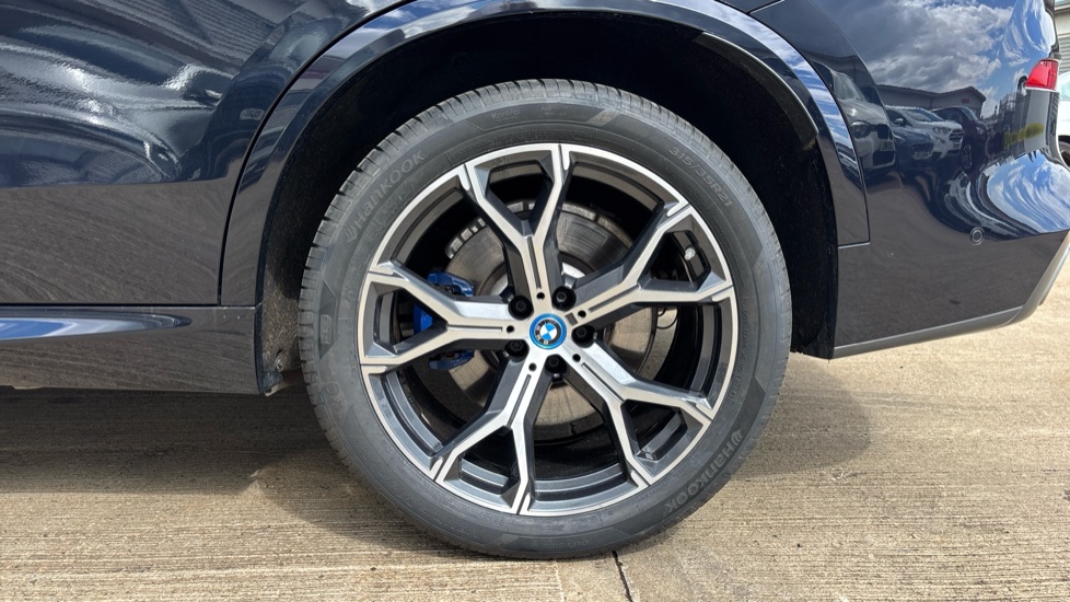 BMW X5 xDrive50e M Sport 5dr Auto Estate - Image 28