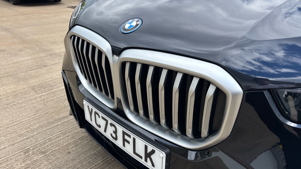 BMW X5 xDrive50e M Sport 5dr Auto Estate - Image 34