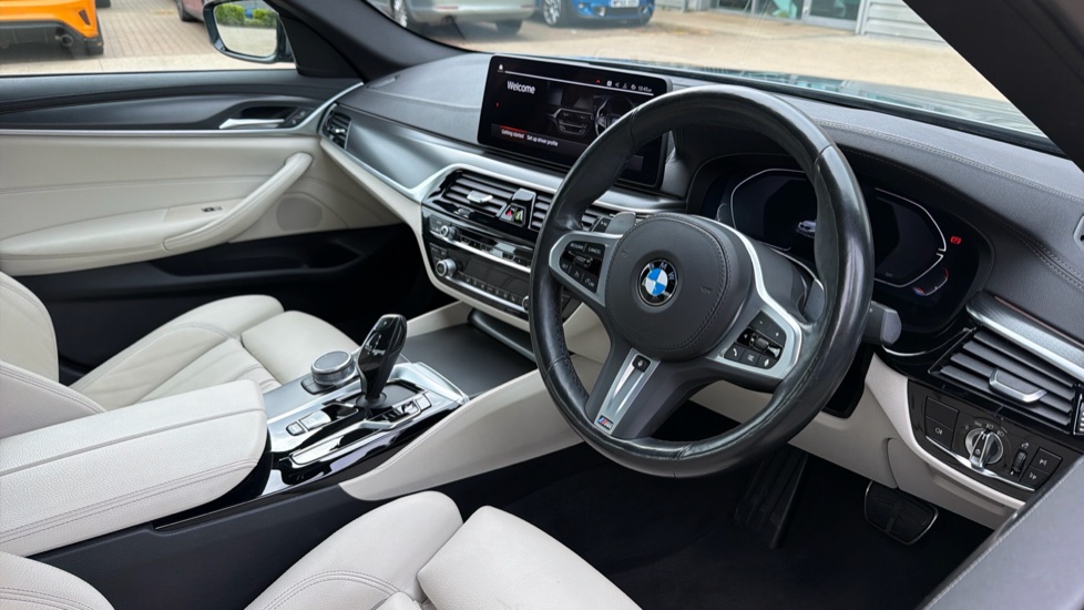 BMW 5 Series 520d xDrive MHT M Sport 4dr Step Auto Diesel Saloon - Image 6