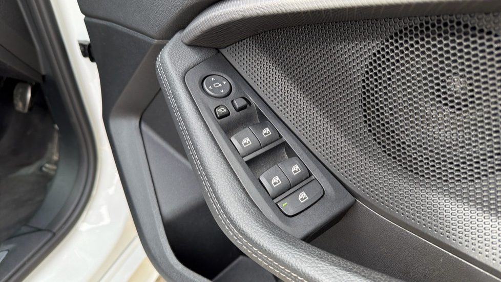 BMW 1 Series 118d M Sport 5dr Diesel Hatchback - Image 34