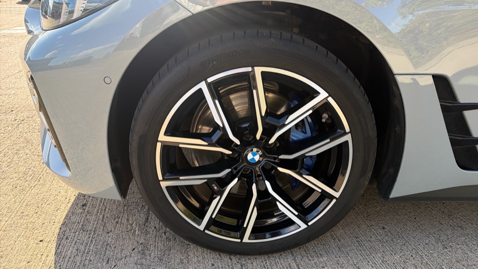 BMW i4 250kW eDrive40 M Sport 83.9kWh 5dr Auto Electric Hatchback - Image 27