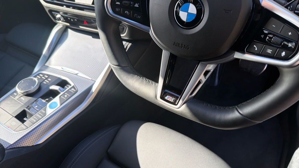 BMW i4 250kW eDrive40 M Sport 83.9kWh 5dr Auto Electric Hatchback - Image 39