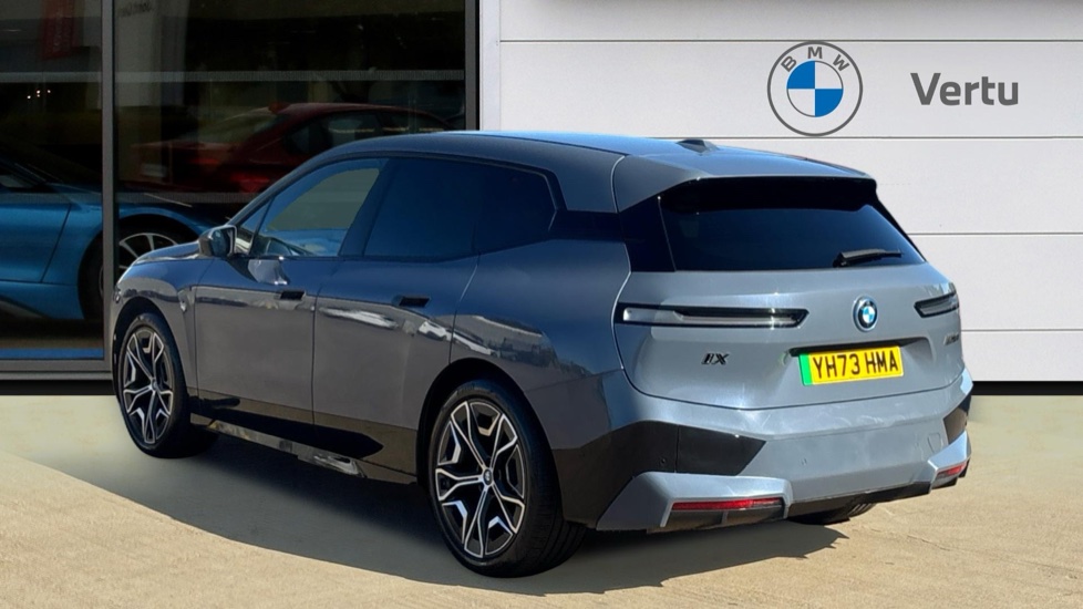 BMW iX 455kW M60 111.5kWh 5dr Auto Electric Estate - Image 2