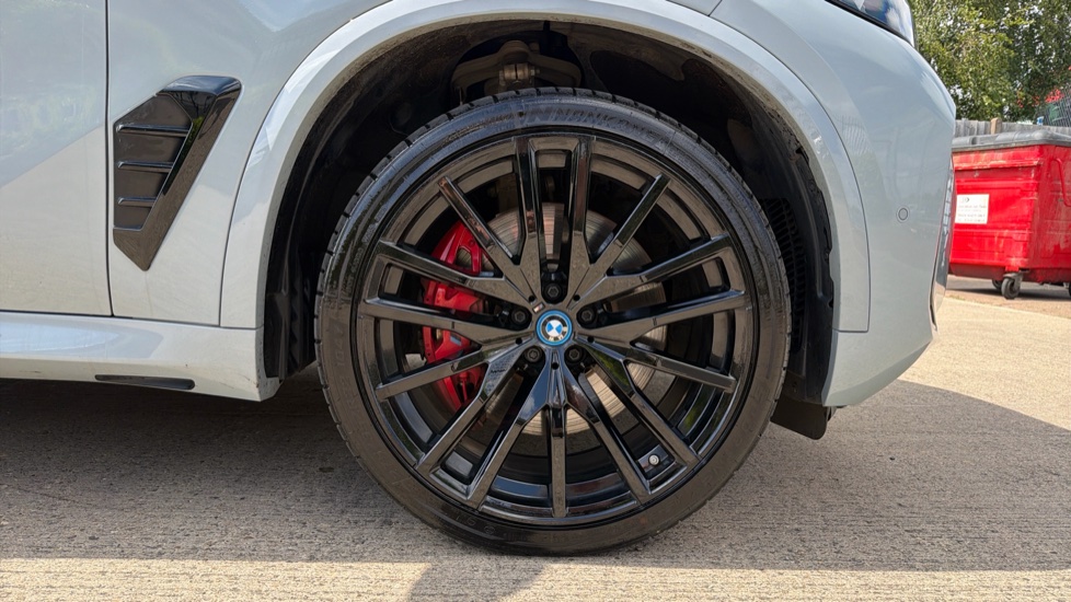 BMW X5 xDrive50e M Sport 5dr Auto [Pro Pack] Estate - Image 14
