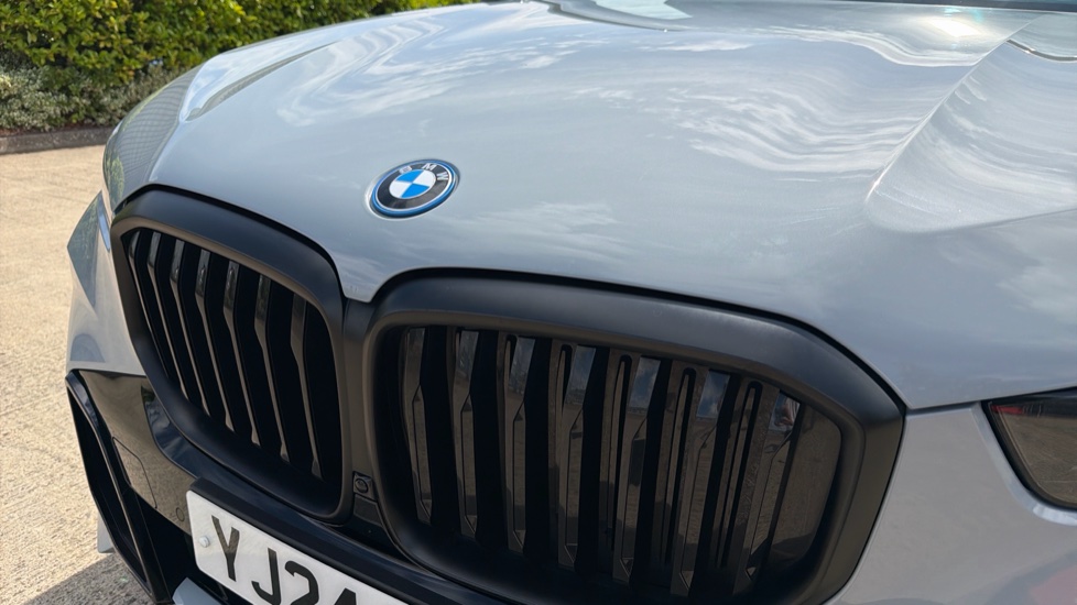 BMW X5 xDrive50e M Sport 5dr Auto [Pro Pack] Estate - Image 24