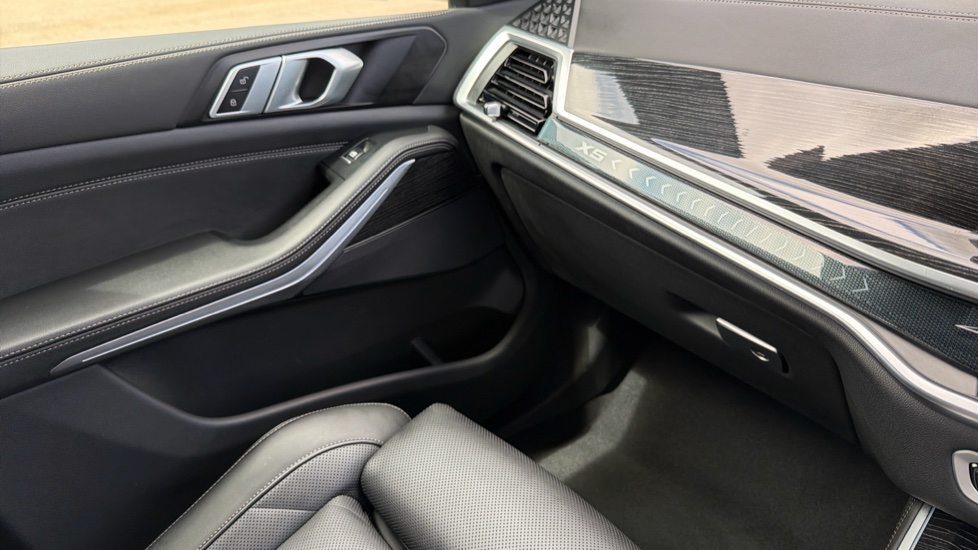 BMW X5 xDrive50e M Sport 5dr Auto [Pro Pack] Estate - Image 54