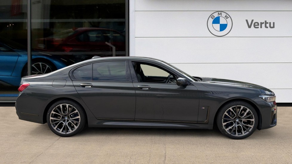 BMW 7 Series 740d xDrive M Sport 4dr Auto Diesel Saloon - Image 3