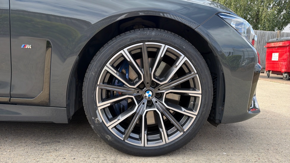 BMW 7 Series 740d xDrive M Sport 4dr Auto Diesel Saloon - Image 14