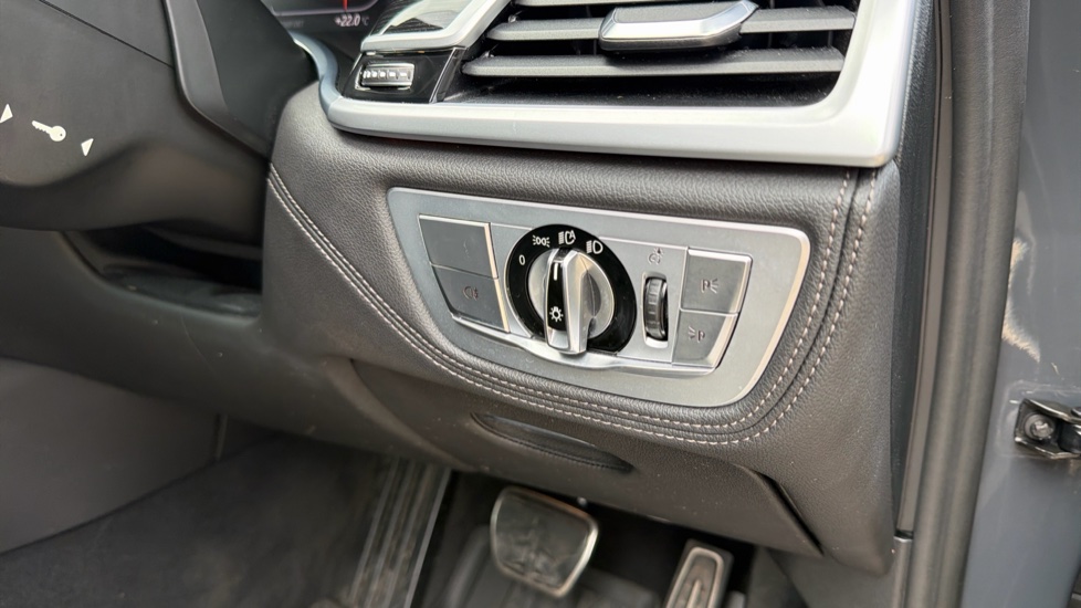 BMW 7 Series 740d xDrive M Sport 4dr Auto Diesel Saloon - Image 42