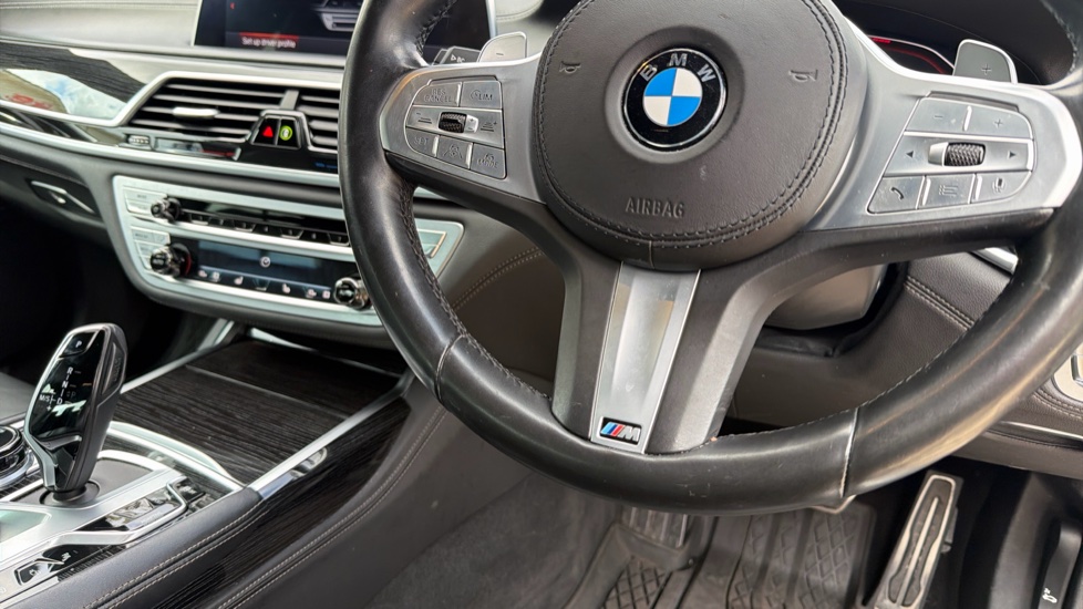 BMW 7 Series 740d xDrive M Sport 4dr Auto Diesel Saloon - Image 43