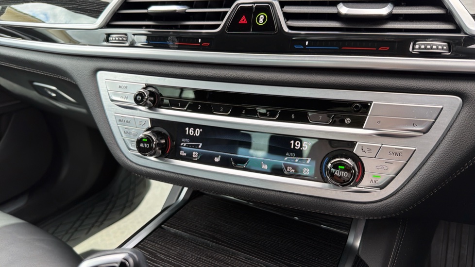 BMW 7 Series 740d xDrive M Sport 4dr Auto Diesel Saloon - Image 55