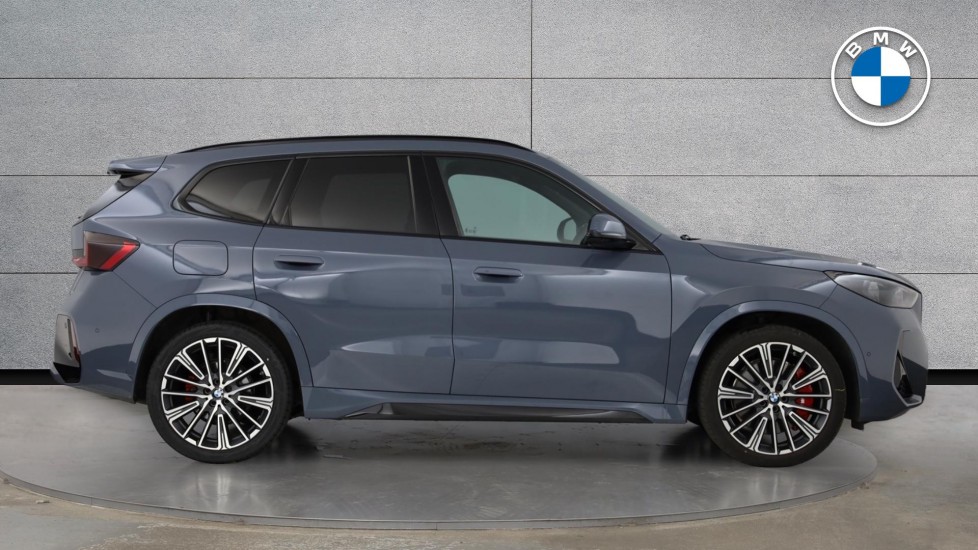 BMW iX1 150kW eDrive20 M Sport 65kWh 5dr Auto Electric Estate - Image 3