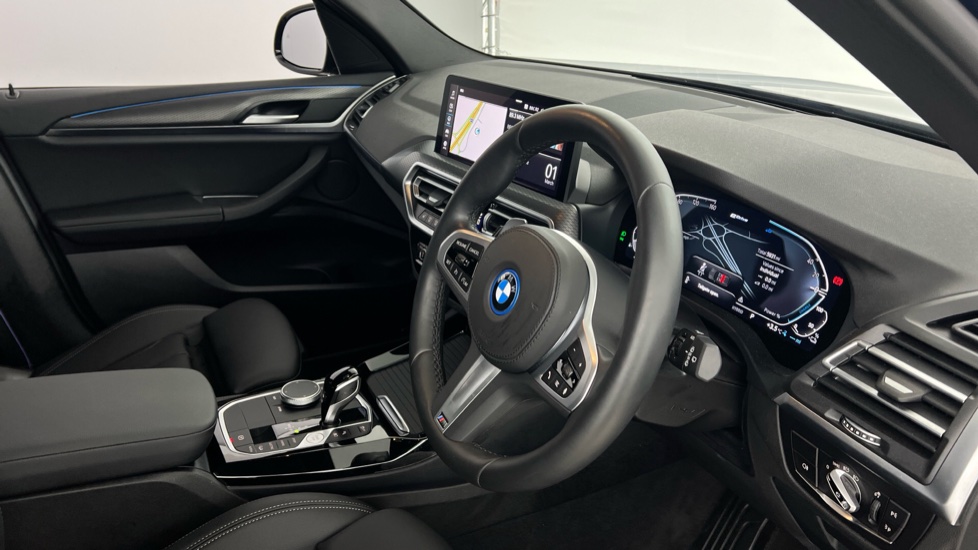 BMW X3 xDrive 30e M Sport 5dr Auto Estate - Image 6