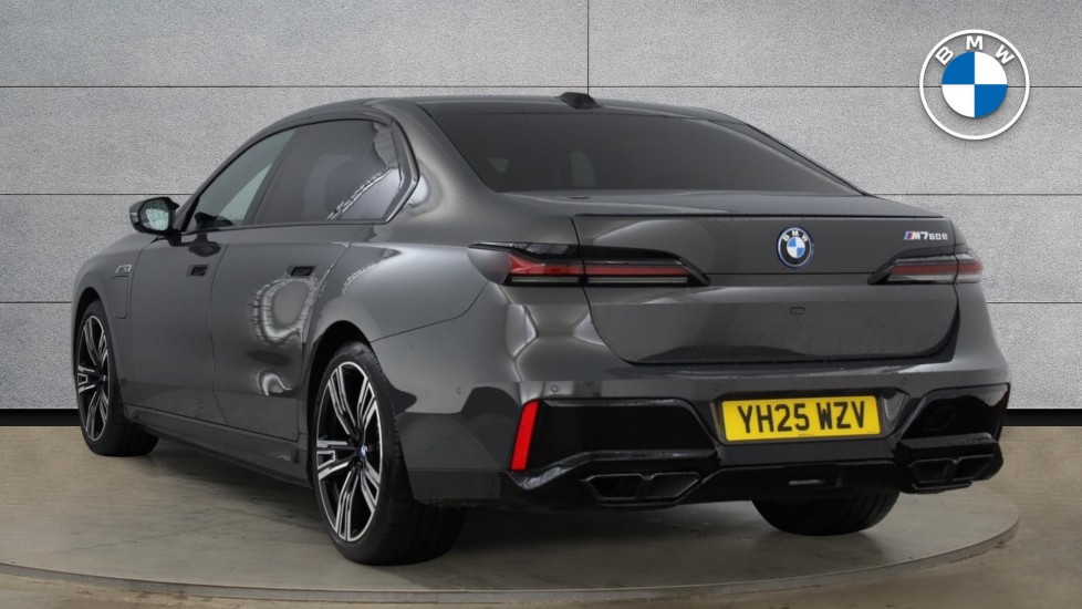 BMW 7 Series M760e xDrive 4dr Auto [Executive Pack] Saloon - Image 2