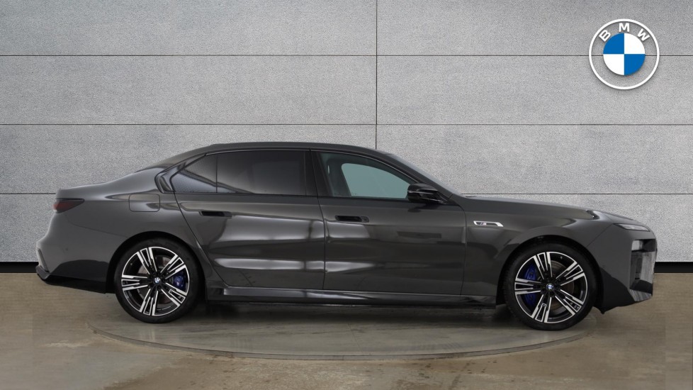 BMW 7 Series M760e xDrive 4dr Auto [Executive Pack] Saloon - Image 3