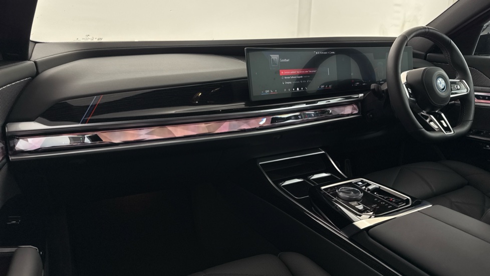 BMW 7 Series M760e xDrive 4dr Auto [Executive Pack] Saloon - Image 7