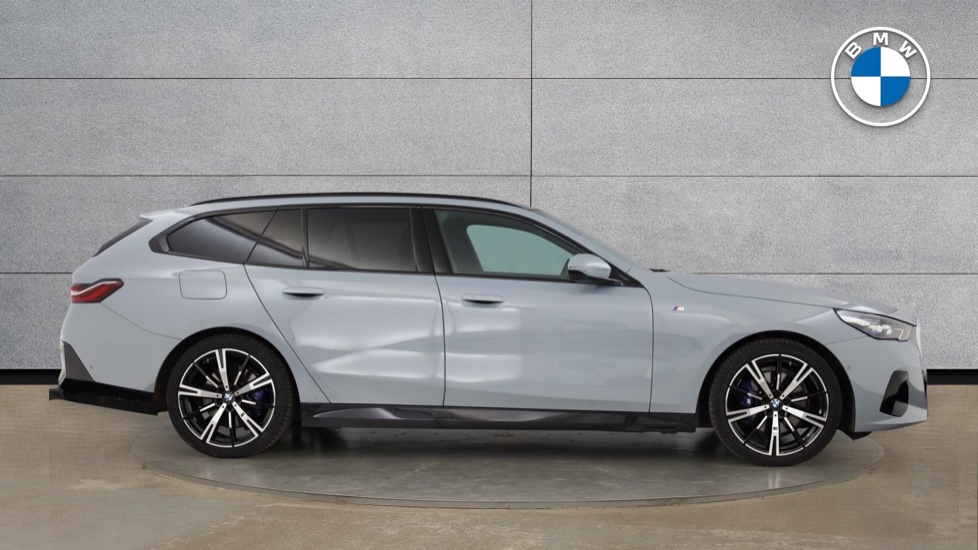 BMW 5 Series 520i M Sport 5dr Auto Petrol Estate - Image 3