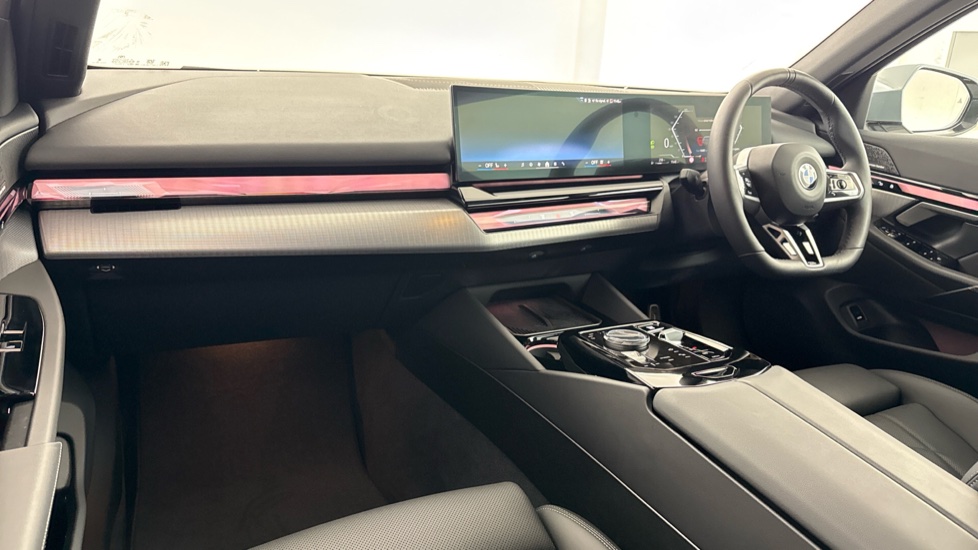 BMW 5 Series 520i M Sport 5dr Auto Petrol Estate - Image 7