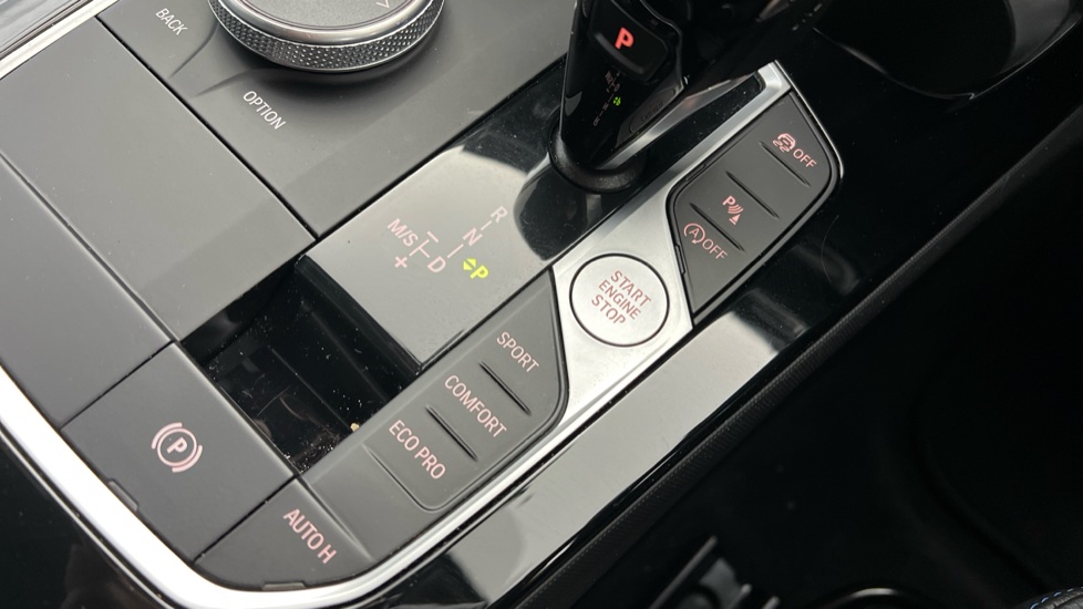 BMW 1 Series 120d M Sport 5dr Step Auto [Live Cockpit Pro] Diesel Hatchback - Image 19