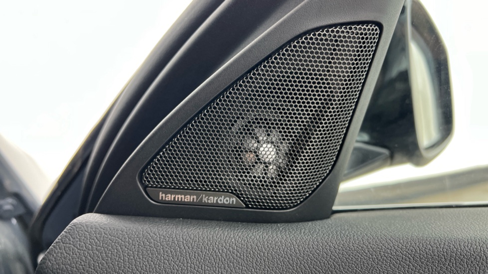 BMW 1 Series 120d M Sport 5dr Step Auto [Live Cockpit Pro] Diesel Hatchback - Image 20
