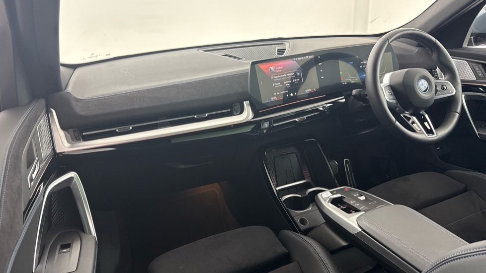 BMW iX2 230kW xDrive30 Shadow Edition 65kWh 5dr Auto Electric Hatchback - Image 7