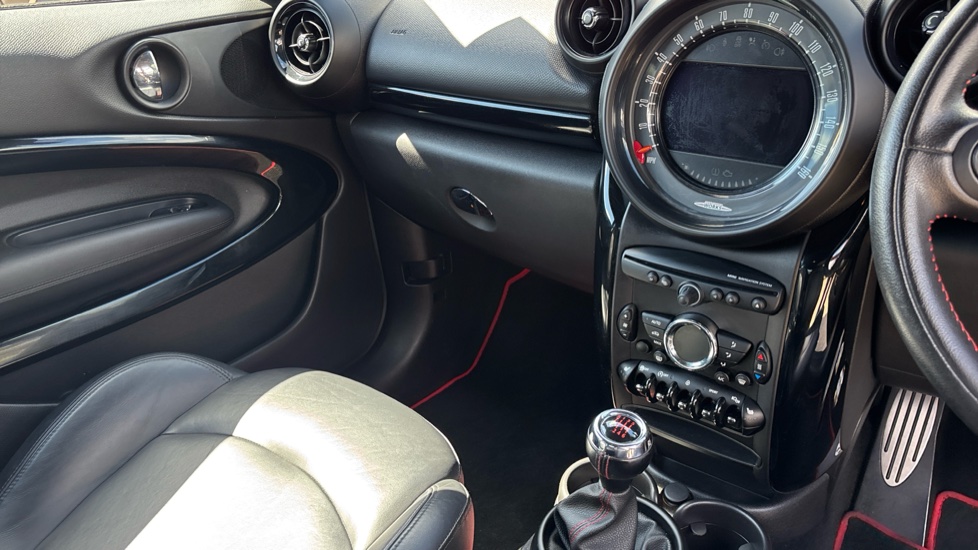 MINI Paceman 1.6 John Cooper Works ALL4 3dr Petrol Coupe - Image 14