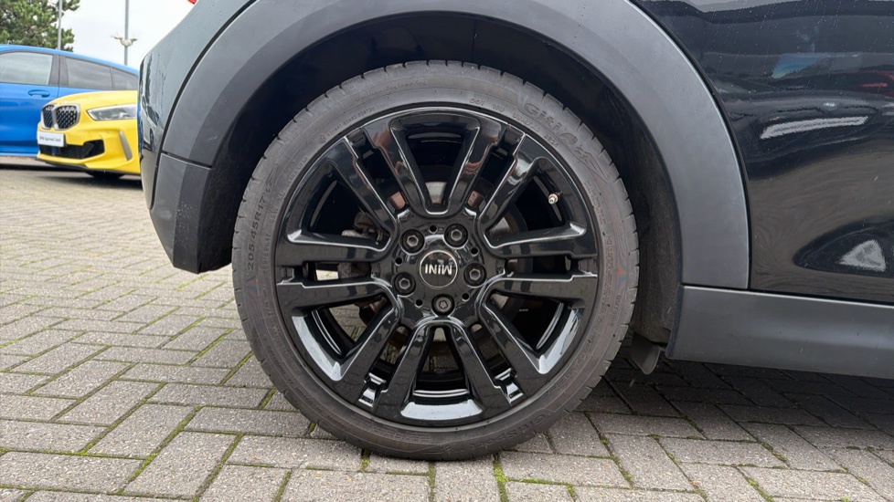 MINI Hatchback 1.5 Cooper Seven 3dr Petrol Hatchback - Image 7