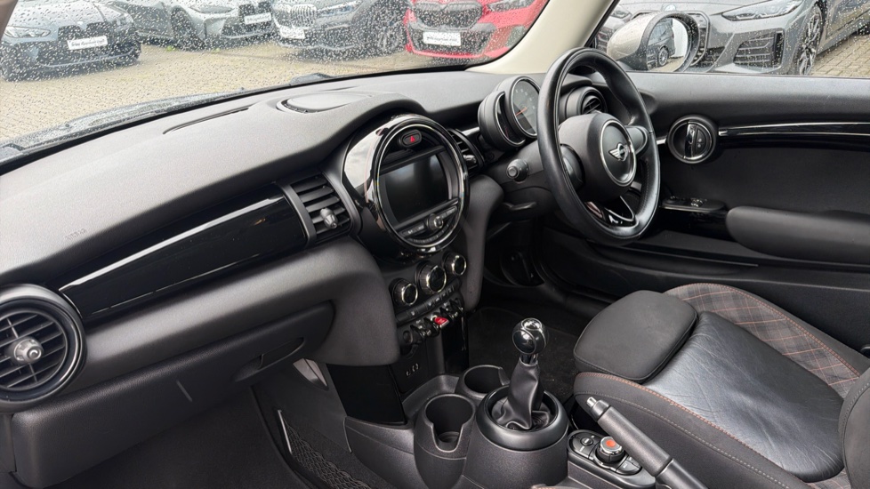 MINI Hatchback 1.5 Cooper Seven 3dr Petrol Hatchback - Image 9