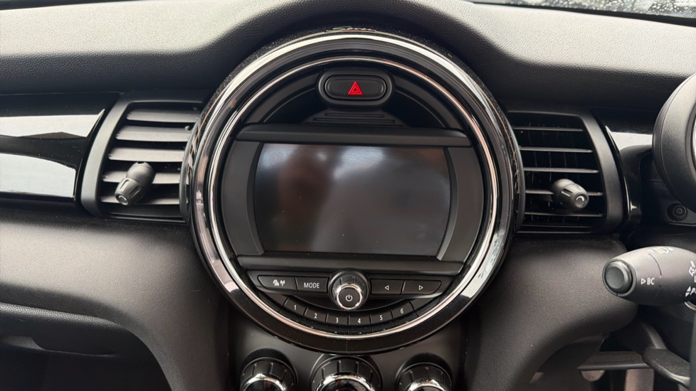 MINI Hatchback 1.5 Cooper Seven 3dr Petrol Hatchback - Image 12