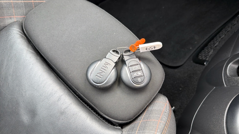 MINI Hatchback 1.5 Cooper Seven 3dr Petrol Hatchback - Image 20