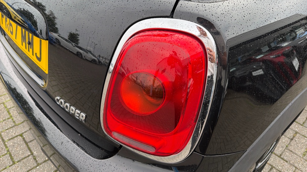 MINI Hatchback 1.5 Cooper Seven 3dr Petrol Hatchback - Image 28
