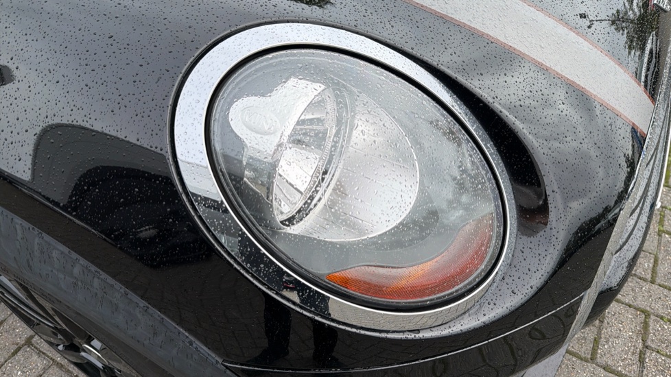 MINI Hatchback 1.5 Cooper Seven 3dr Petrol Hatchback - Image 32