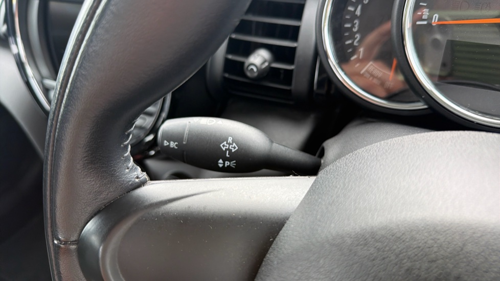 MINI Hatchback 1.5 Cooper Seven 3dr Petrol Hatchback - Image 40