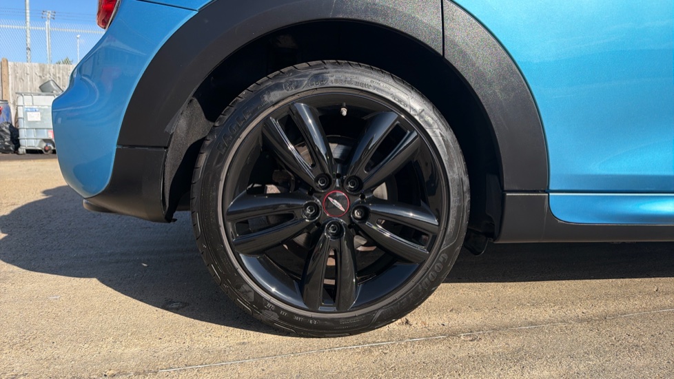 MINI Hatchback 1.5 Cooper 5dr Petrol Hatchback - Image 7