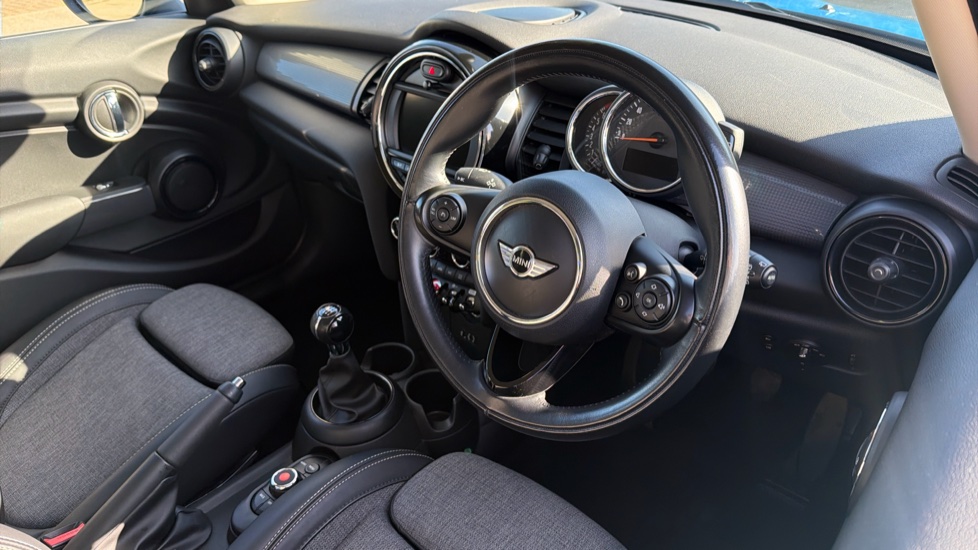 MINI Hatchback 1.5 Cooper 5dr Petrol Hatchback - Image 11