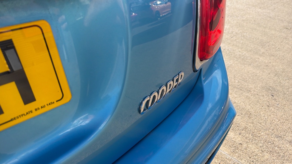 MINI Hatchback 1.5 Cooper 5dr Petrol Hatchback - Image 28