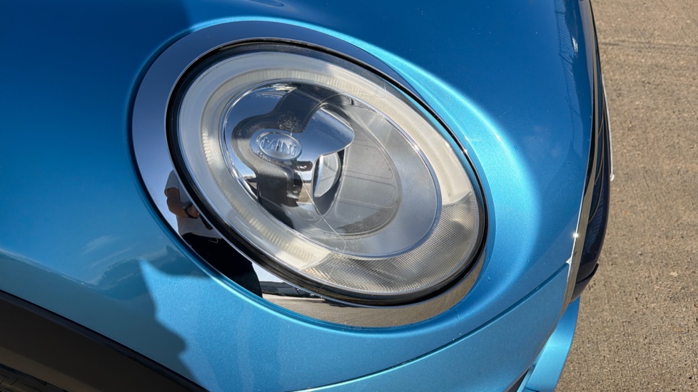 MINI Hatchback 1.5 Cooper 5dr Petrol Hatchback - Image 32