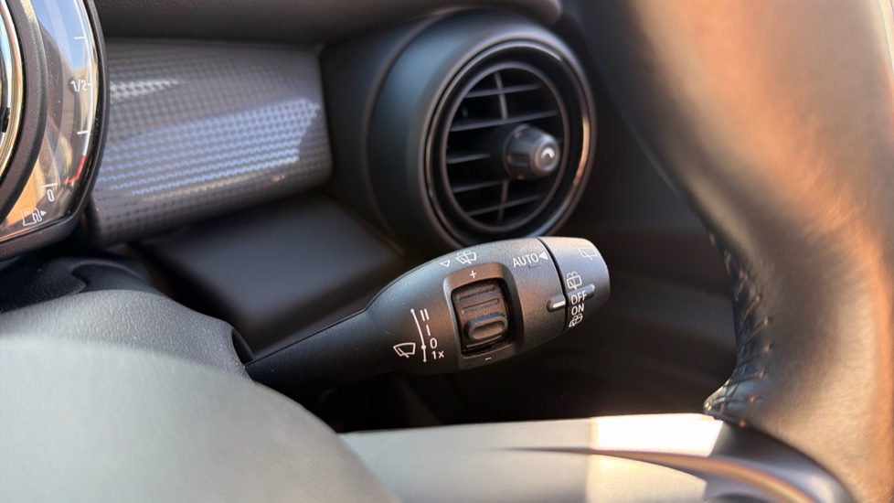MINI Hatchback 1.5 Cooper 5dr Petrol Hatchback - Image 38